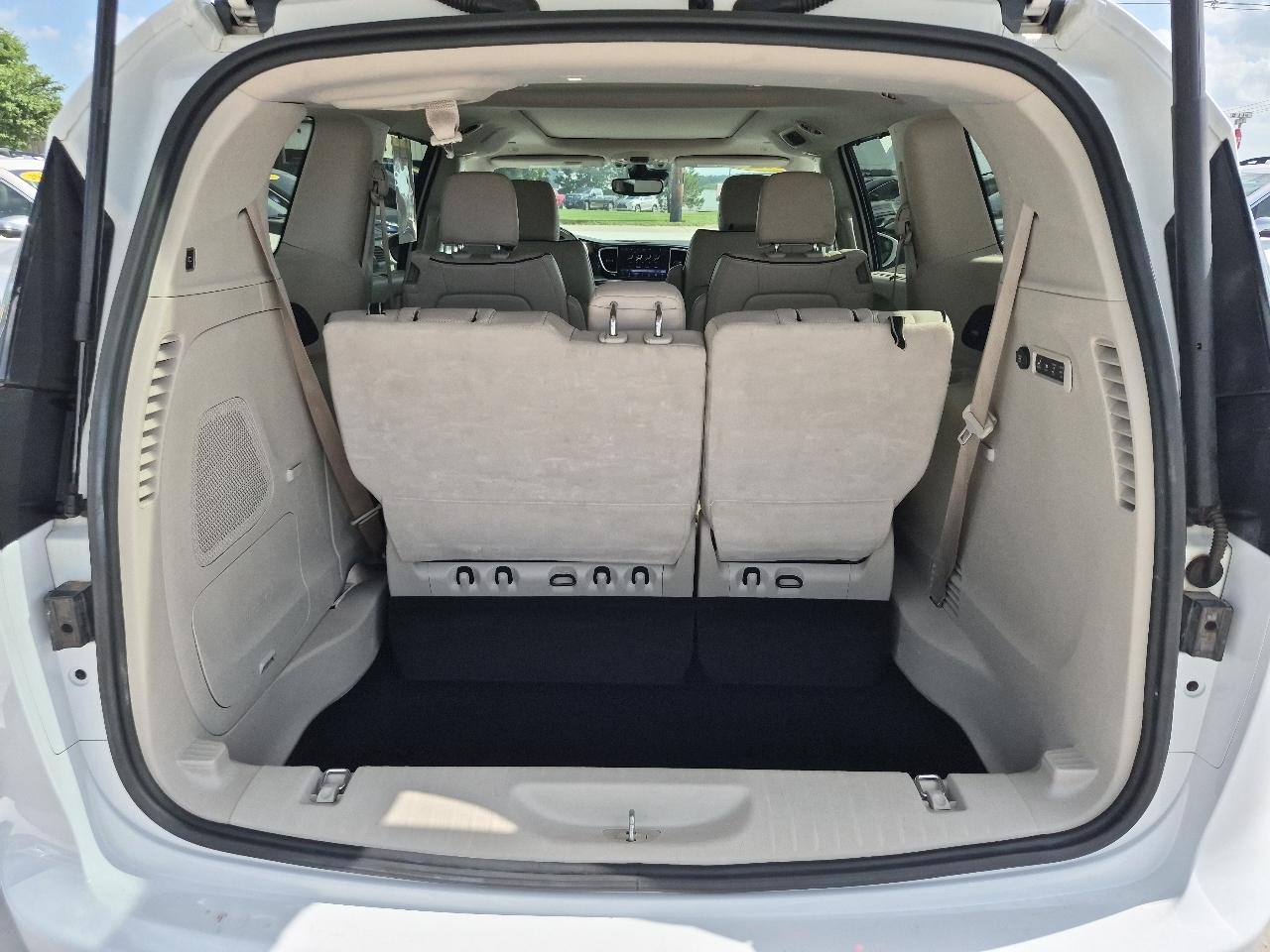 Chrysler Pacifica Limited AWD 2021