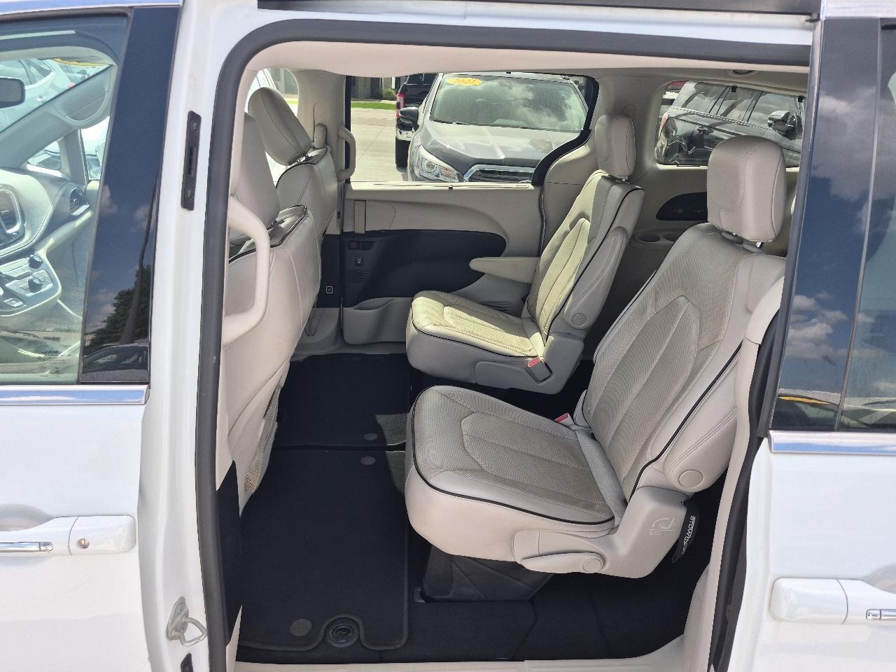 Chrysler Pacifica Limited AWD 2021