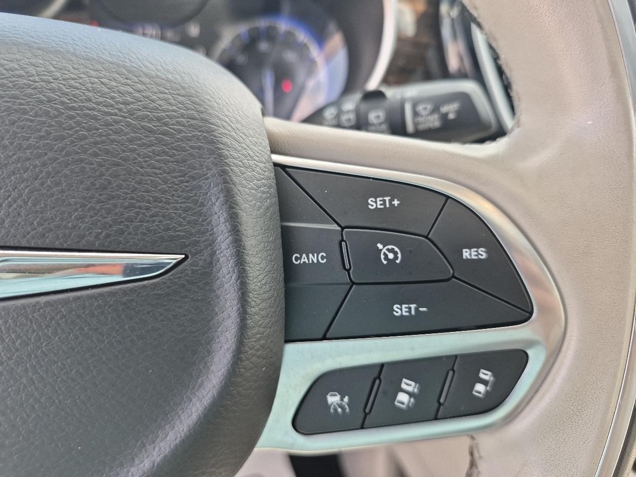 Chrysler Pacifica Limited AWD 2021