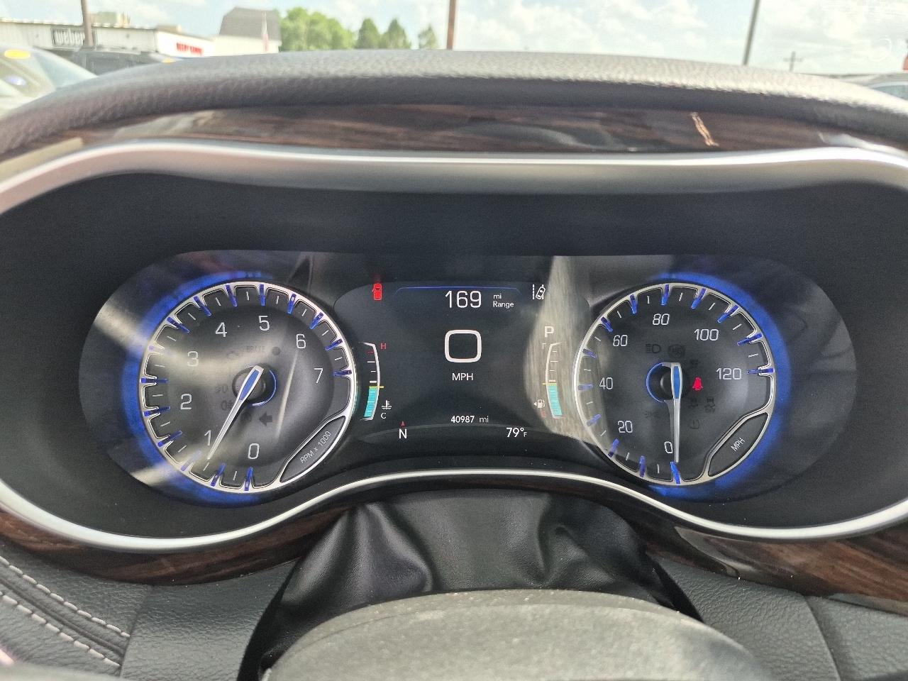 Chrysler Pacifica Limited AWD 2021
