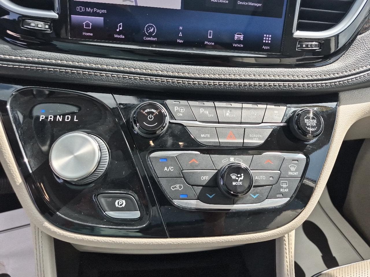 Chrysler Pacifica Limited AWD 2021