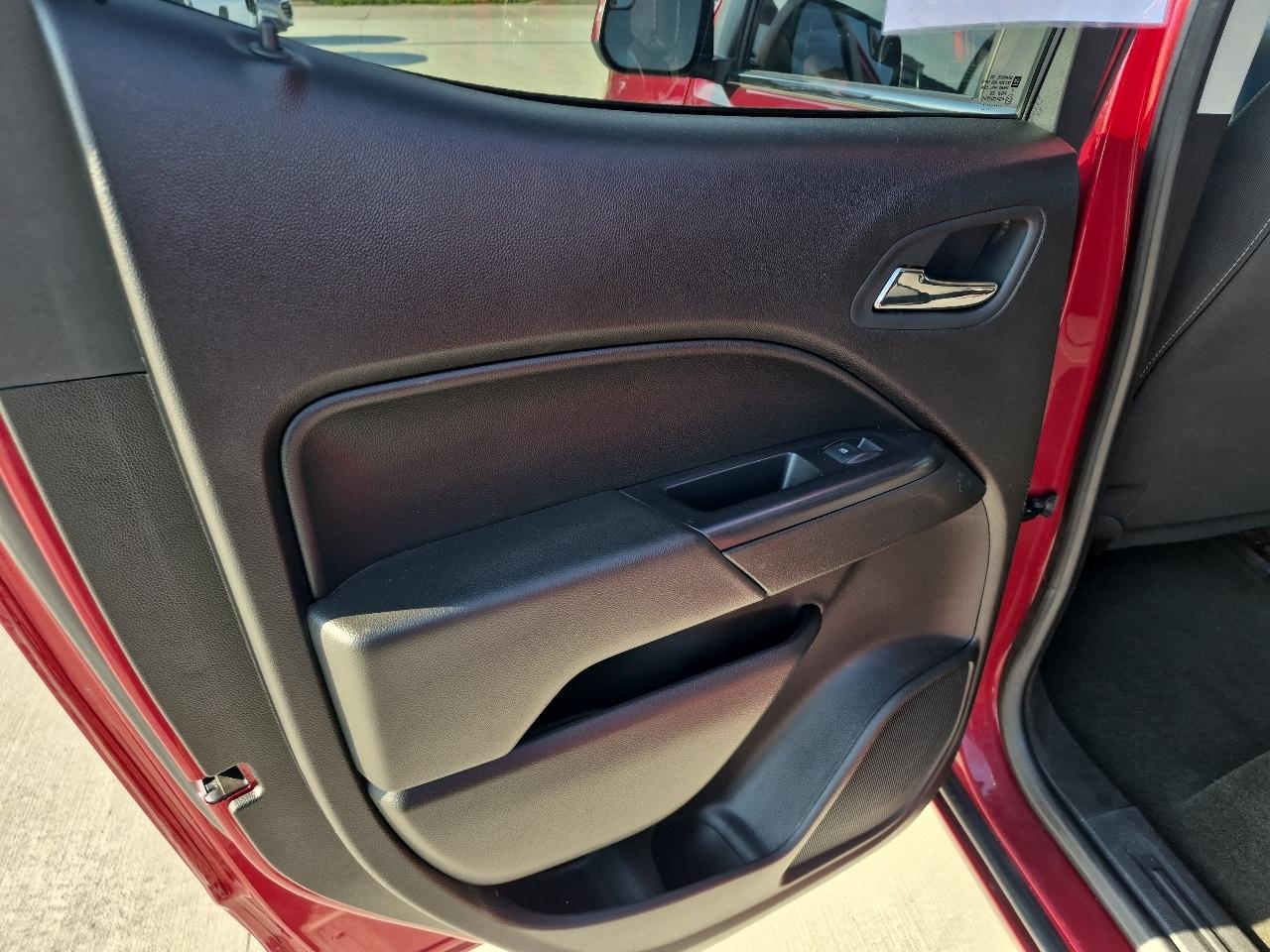 Chevrolet Colorado LT Crew Cab 4WD Short Box 2017