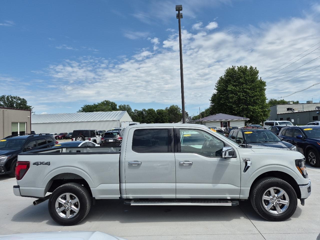 Ford F-150 XLT SuperCrew 4WD 2024