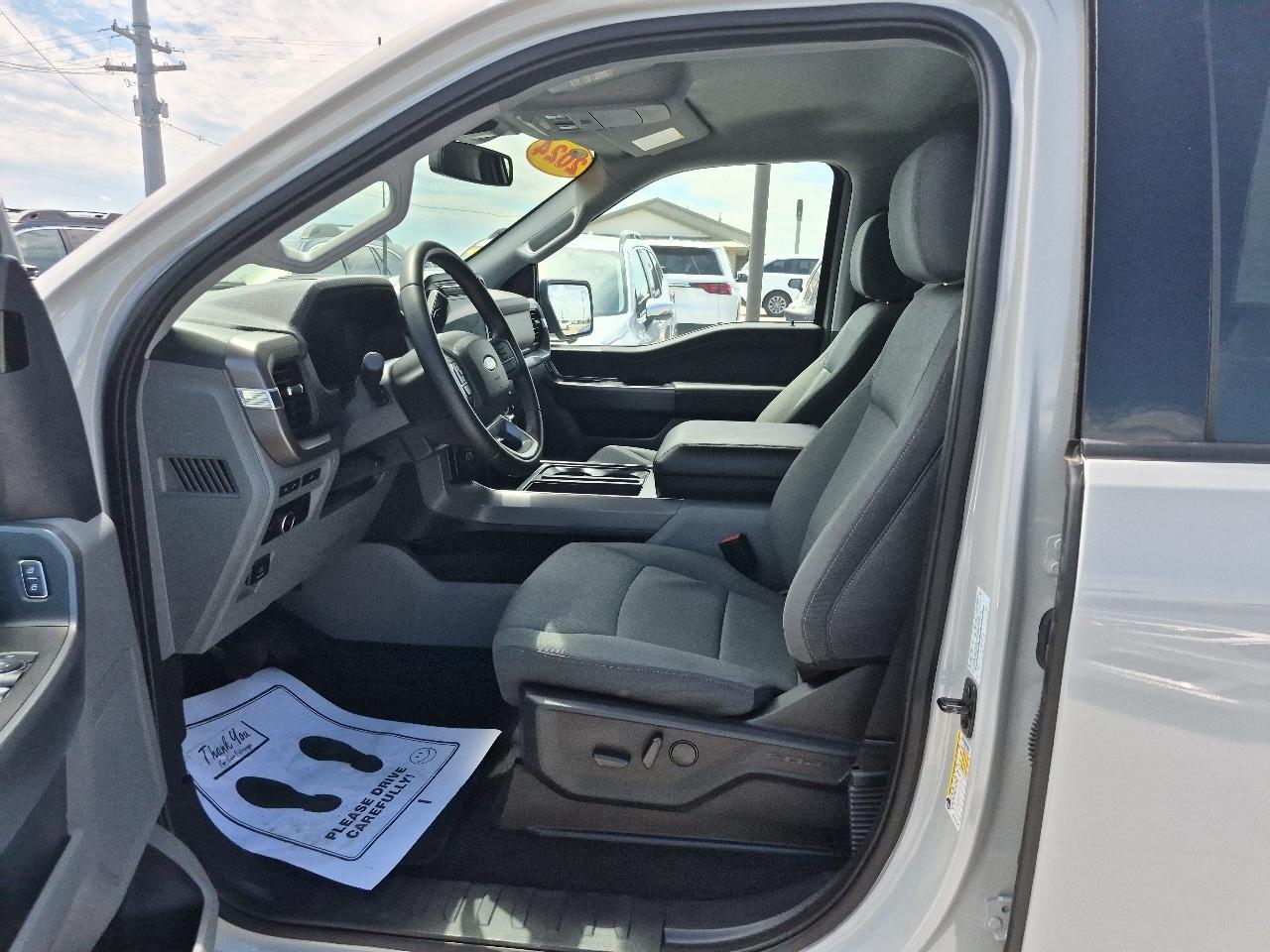 Ford F-150 XLT SuperCrew 4WD 2024
