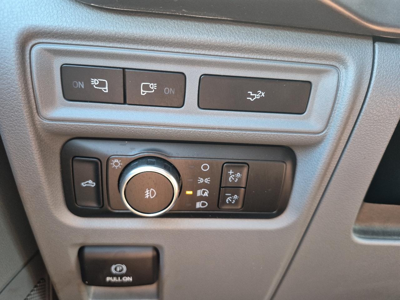 Ford F-150 XLT SuperCrew 4WD 2024