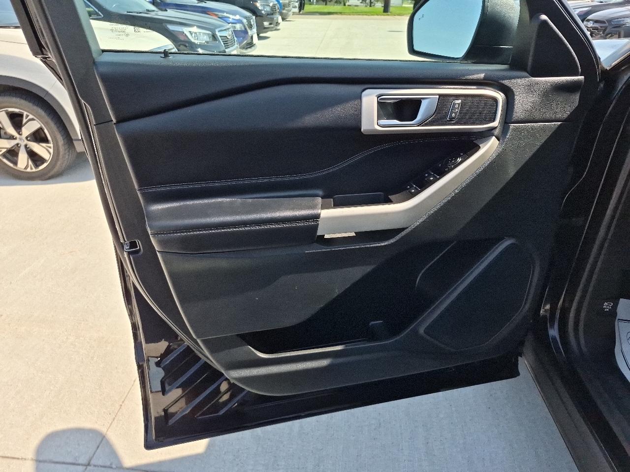 Ford Explorer XLT AWD 2022