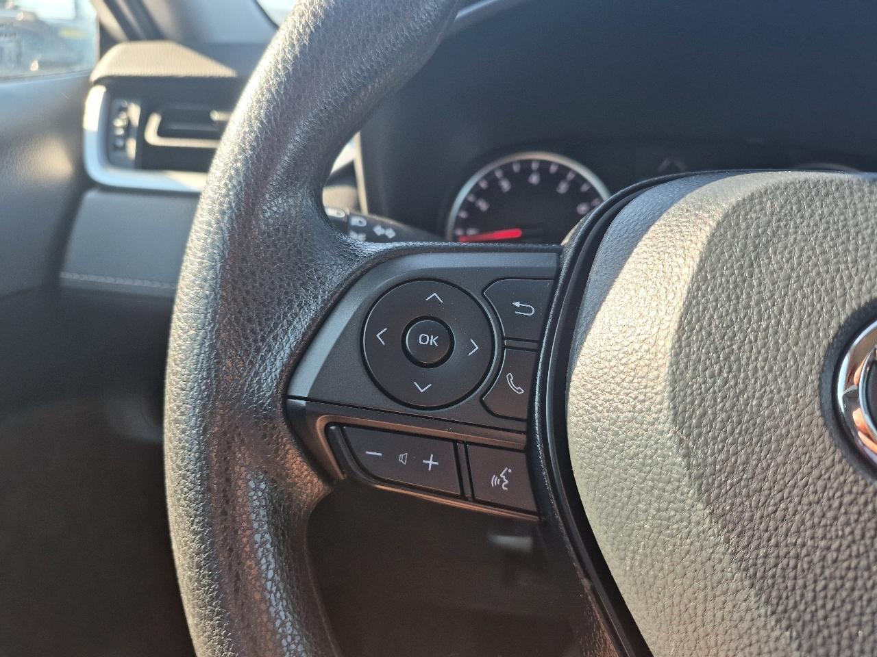 Toyota RAV4 LE AWD 2022