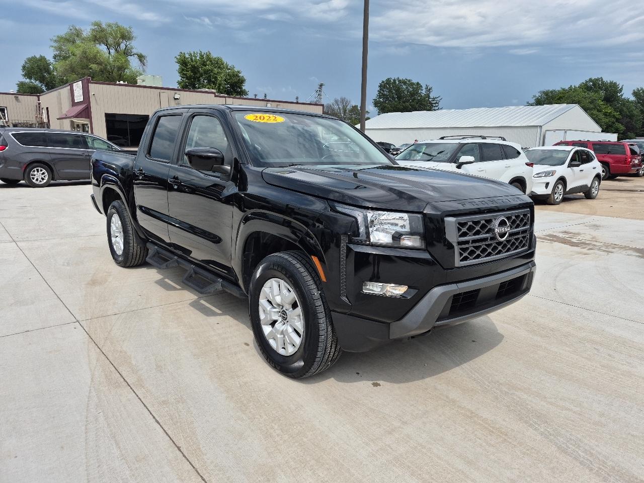 Nissan Frontier SV Crew Cab 4WD 2022