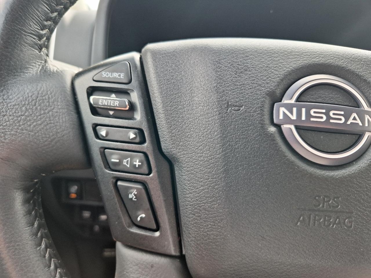 Nissan Frontier SV Crew Cab 4WD 2022