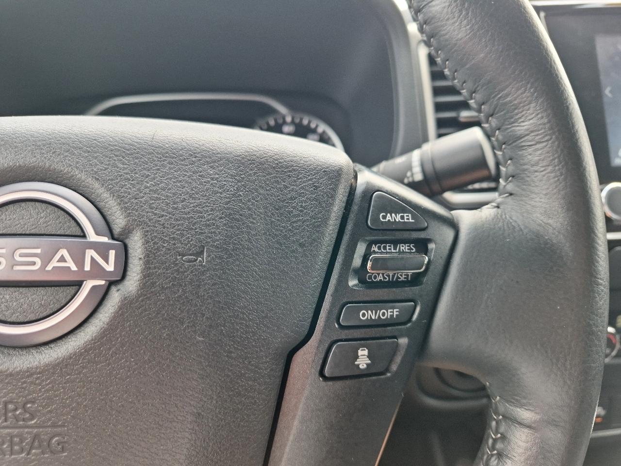 Nissan Frontier SV Crew Cab 4WD 2022