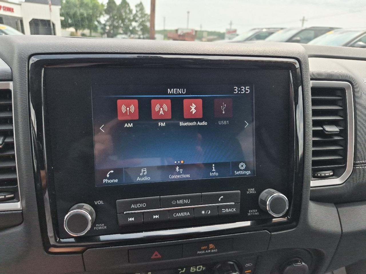 Nissan Frontier SV Crew Cab 4WD 2022