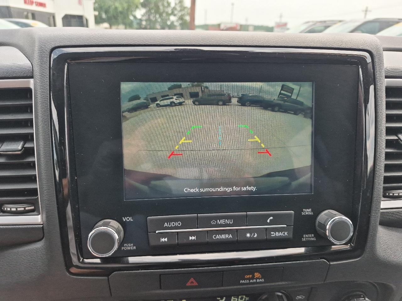 Nissan Frontier SV Crew Cab 4WD 2022