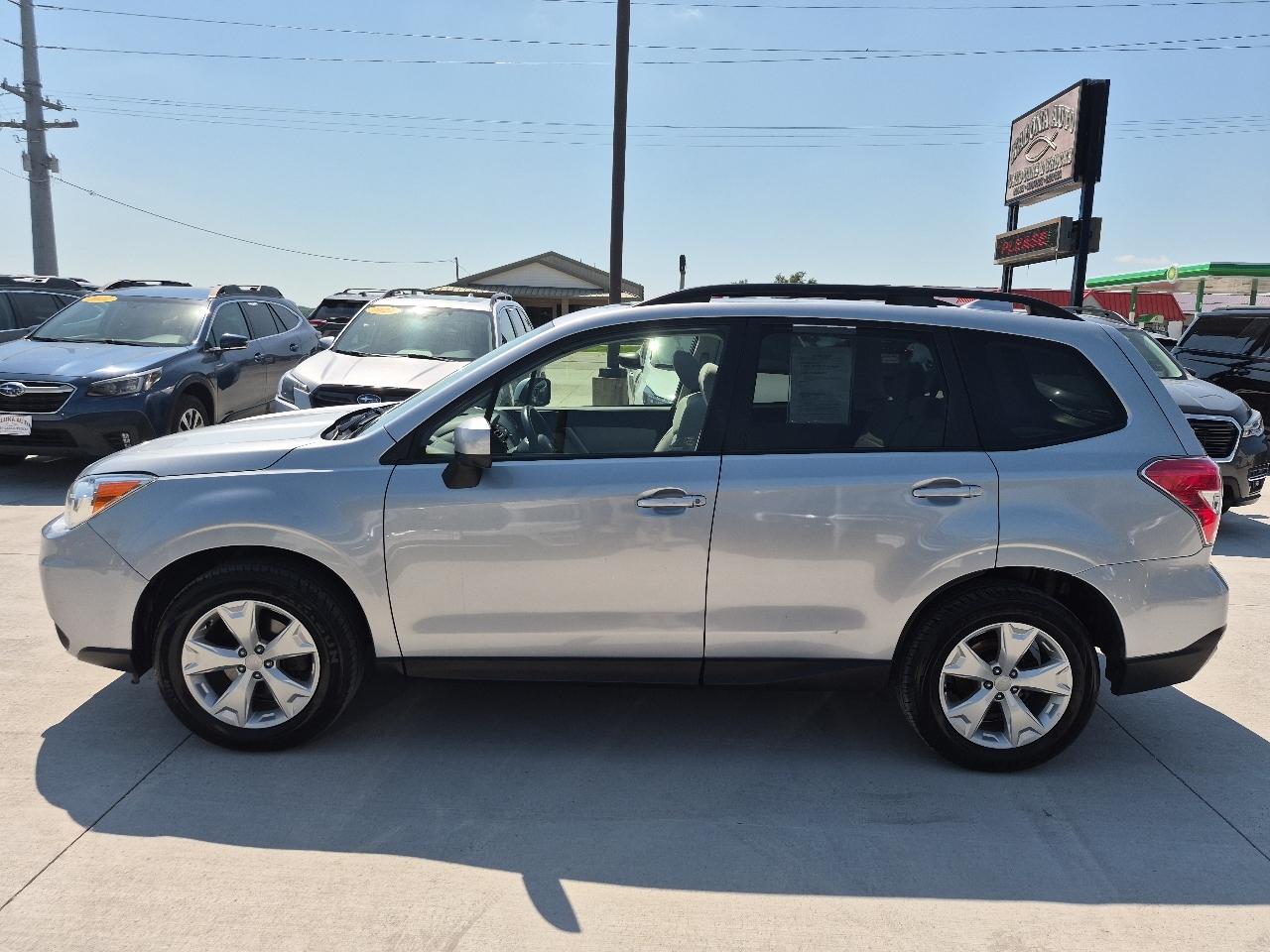 Subaru Forester 2.5i Premium PZEV CVT 2016