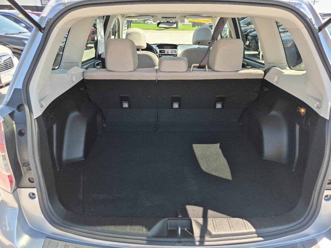 Subaru Forester 2.5i Premium PZEV CVT 2016
