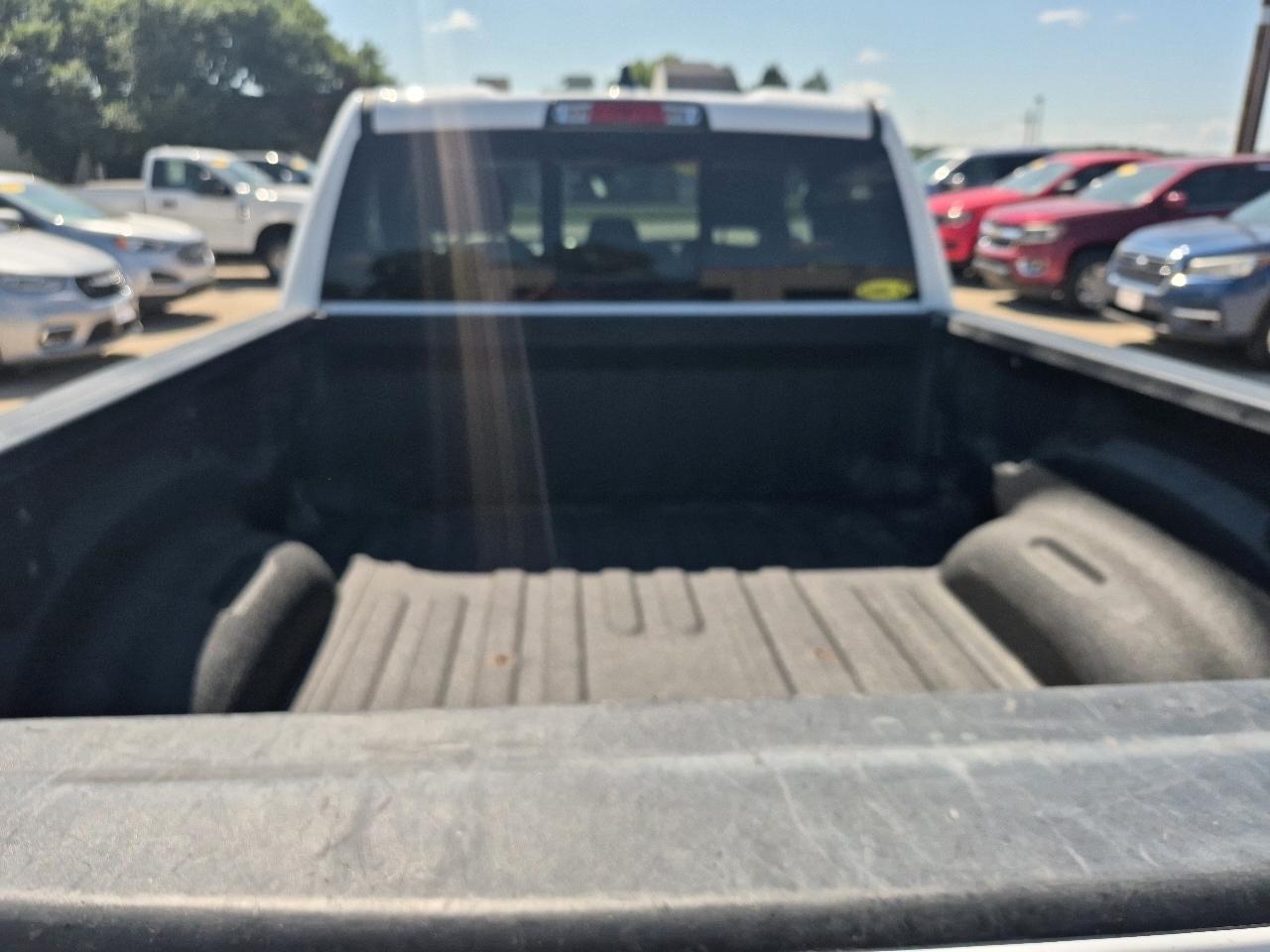 RAM 1500 Big Horn Quad Cab 4WD 2022