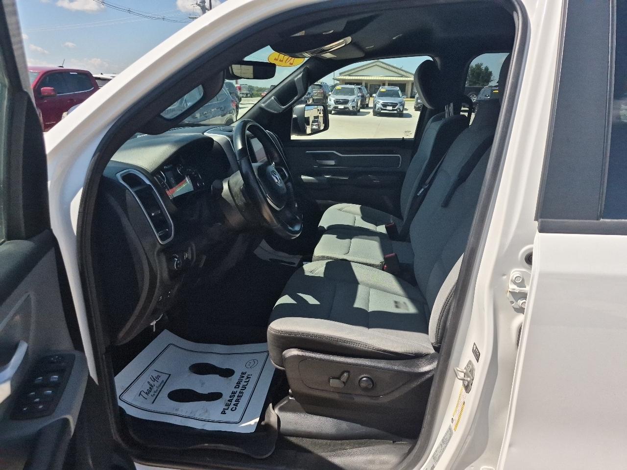 RAM 1500 Big Horn Quad Cab 4WD 2022