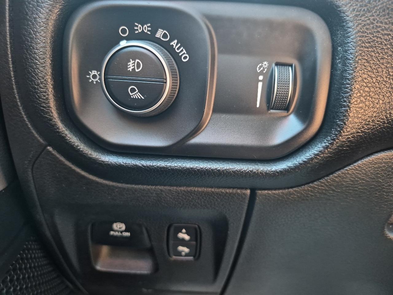 RAM 1500 Big Horn Quad Cab 4WD 2022