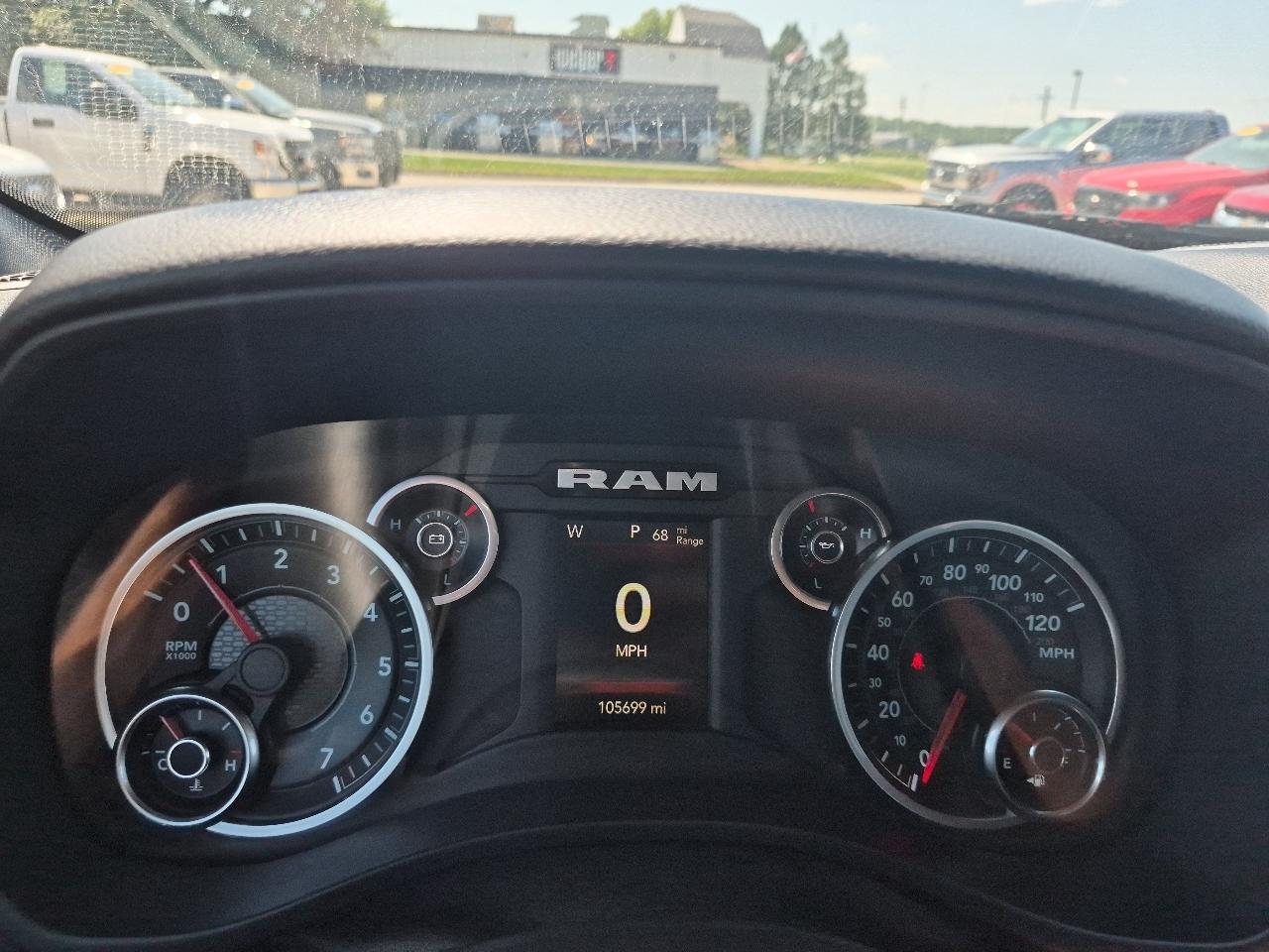 RAM 1500 Big Horn Quad Cab 4WD 2022