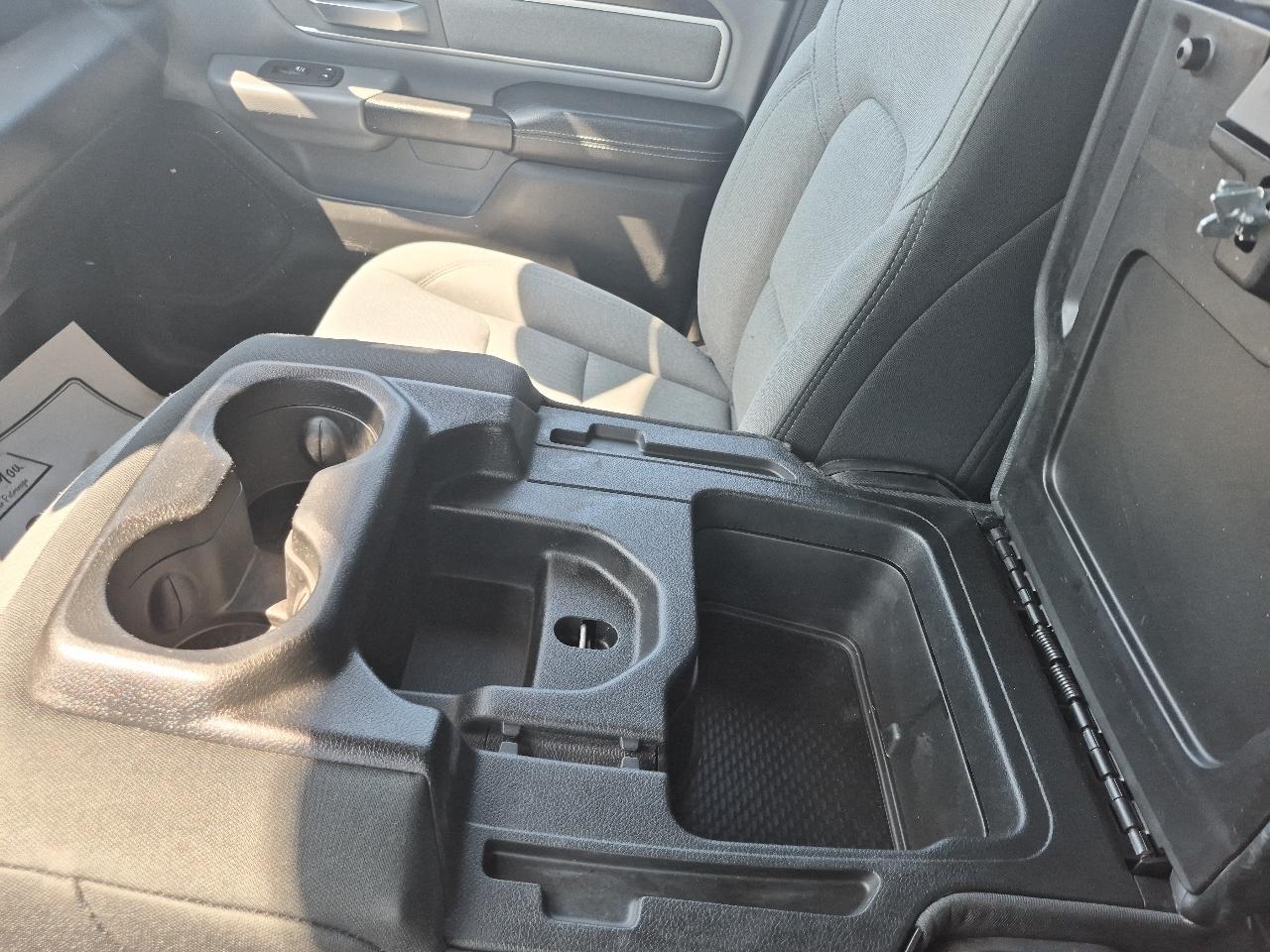 RAM 1500 Big Horn Quad Cab 4WD 2022