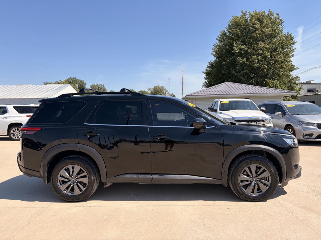 Nissan Pathfinder SV 4WD 2022