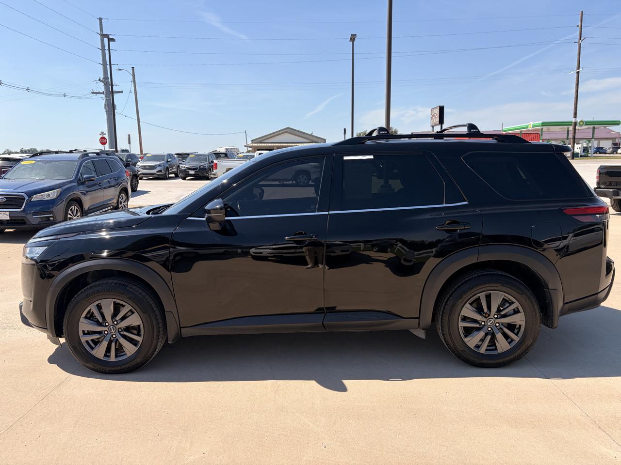 Nissan Pathfinder SV 4WD 2022