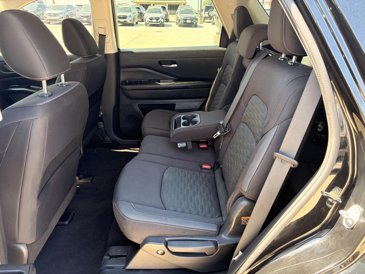 Nissan Pathfinder SV 4WD 2022