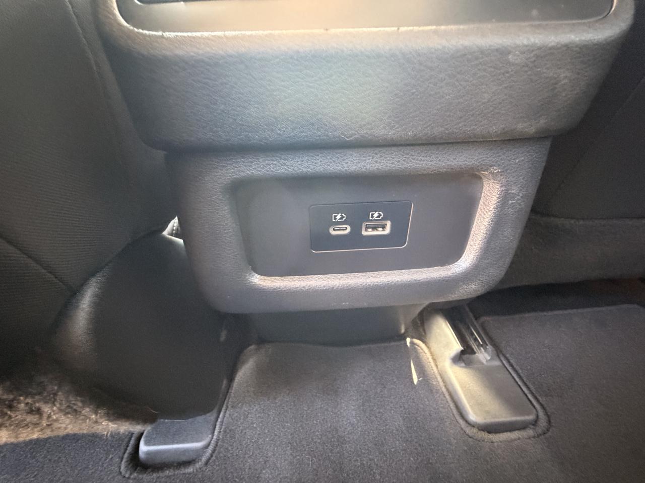 Nissan Pathfinder SV 4WD 2022