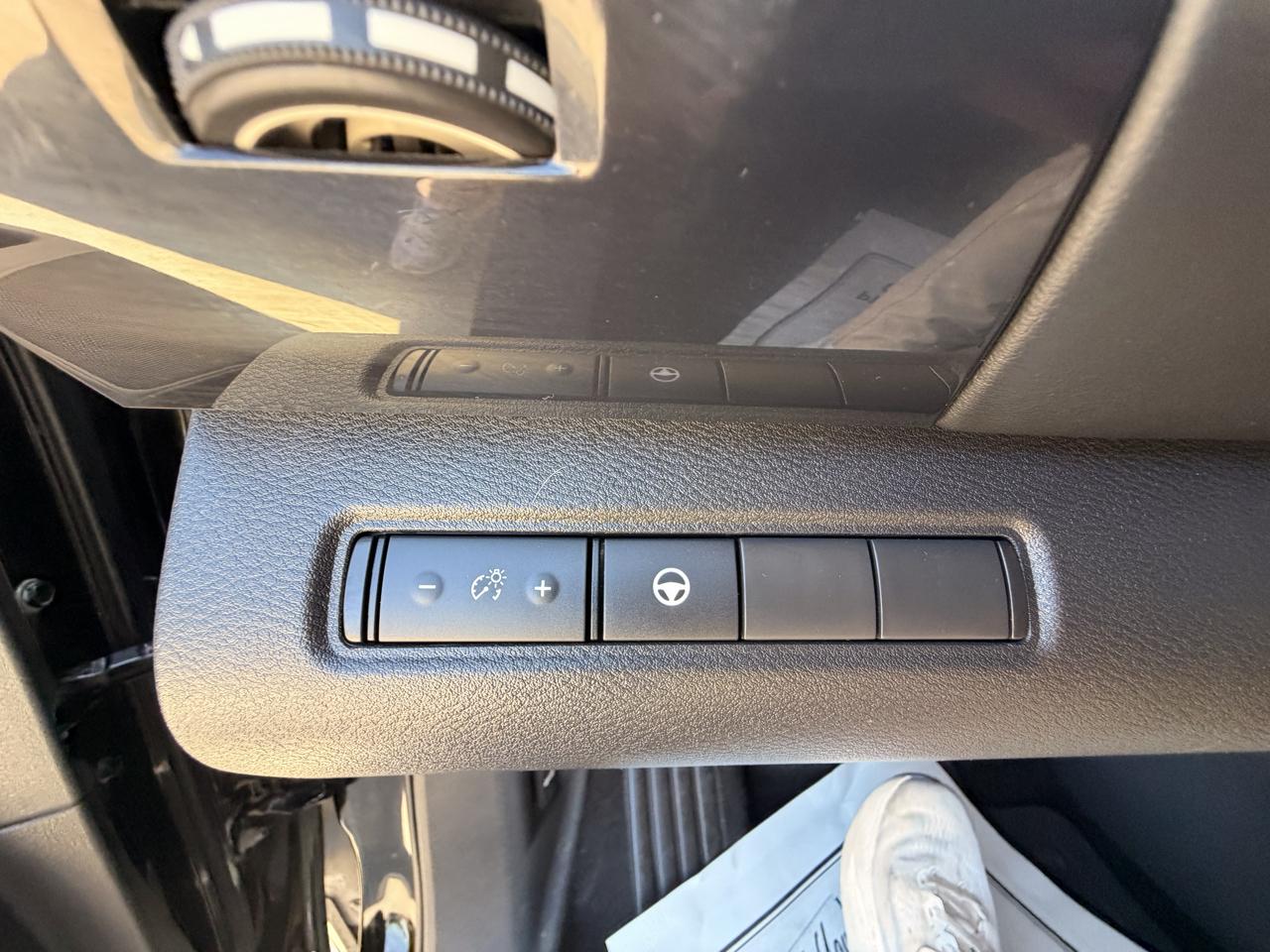 Nissan Pathfinder SV 4WD 2022