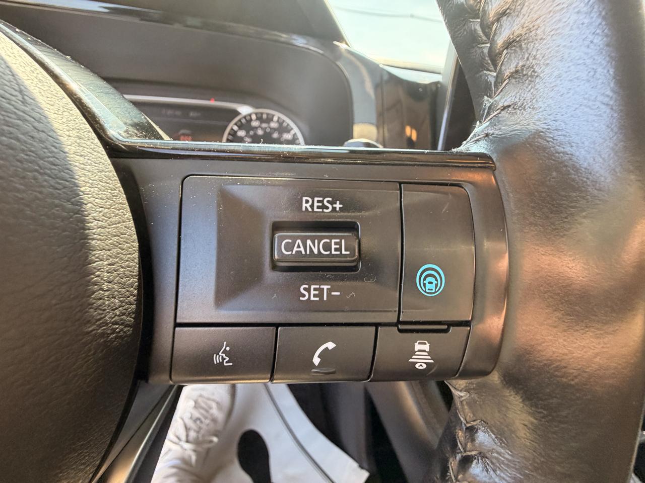 Nissan Pathfinder SV 4WD 2022