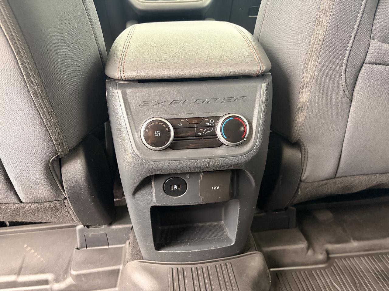 Ford Explorer Active AWD 2025
