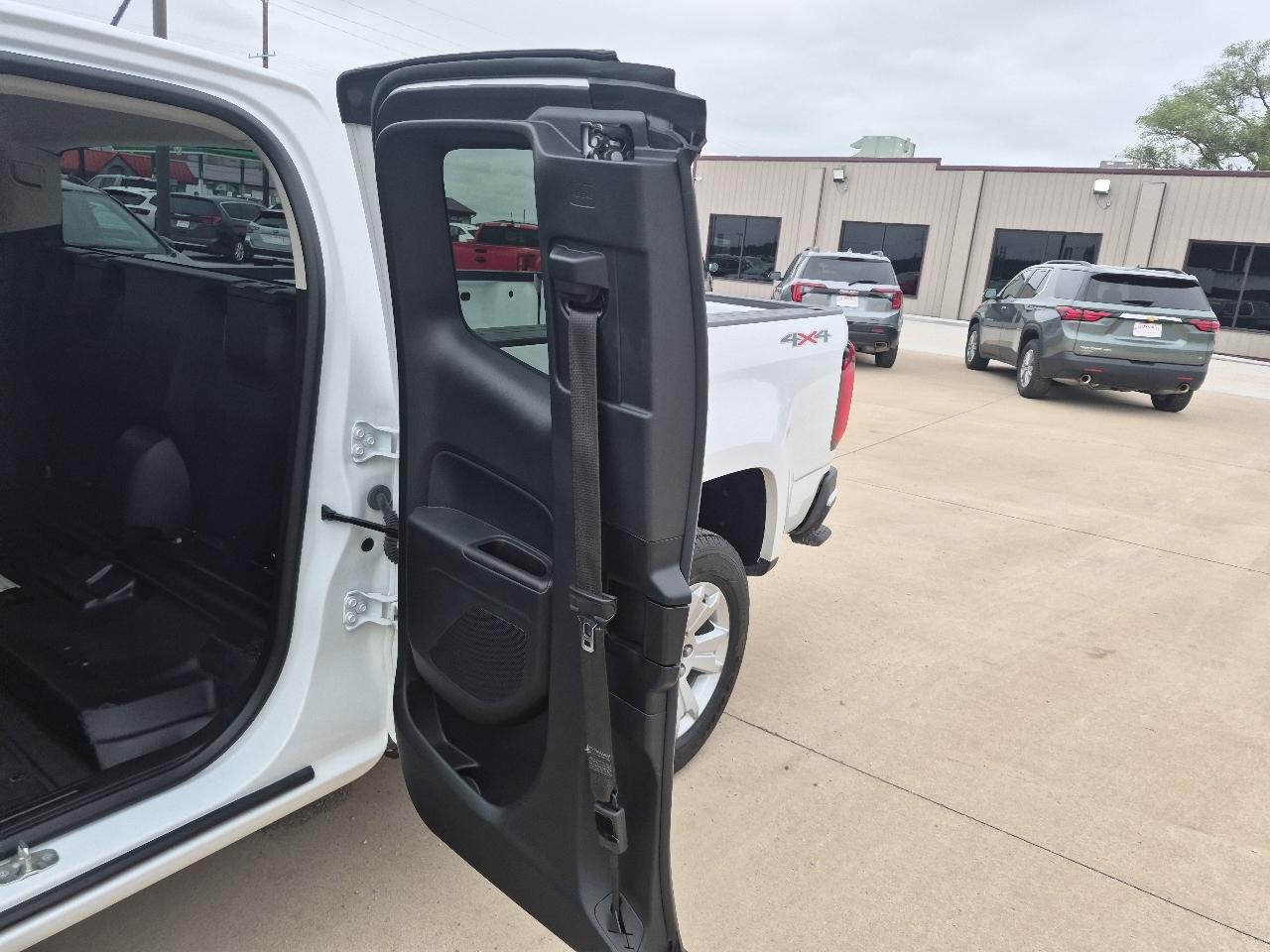 Chevrolet Colorado LT Ext Cab 4WD 2022