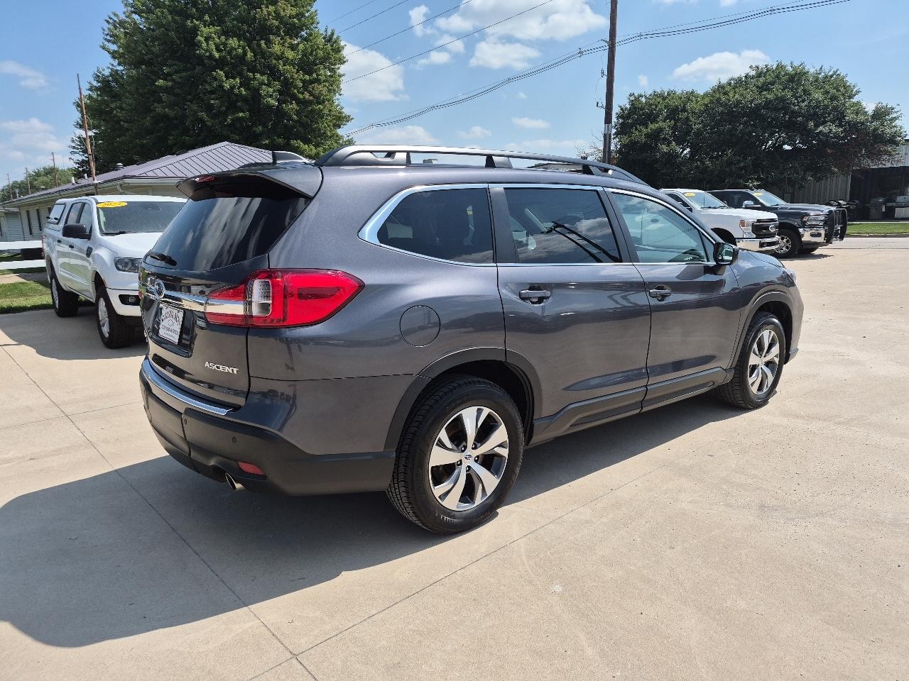 Subaru Ascent Premium 2022