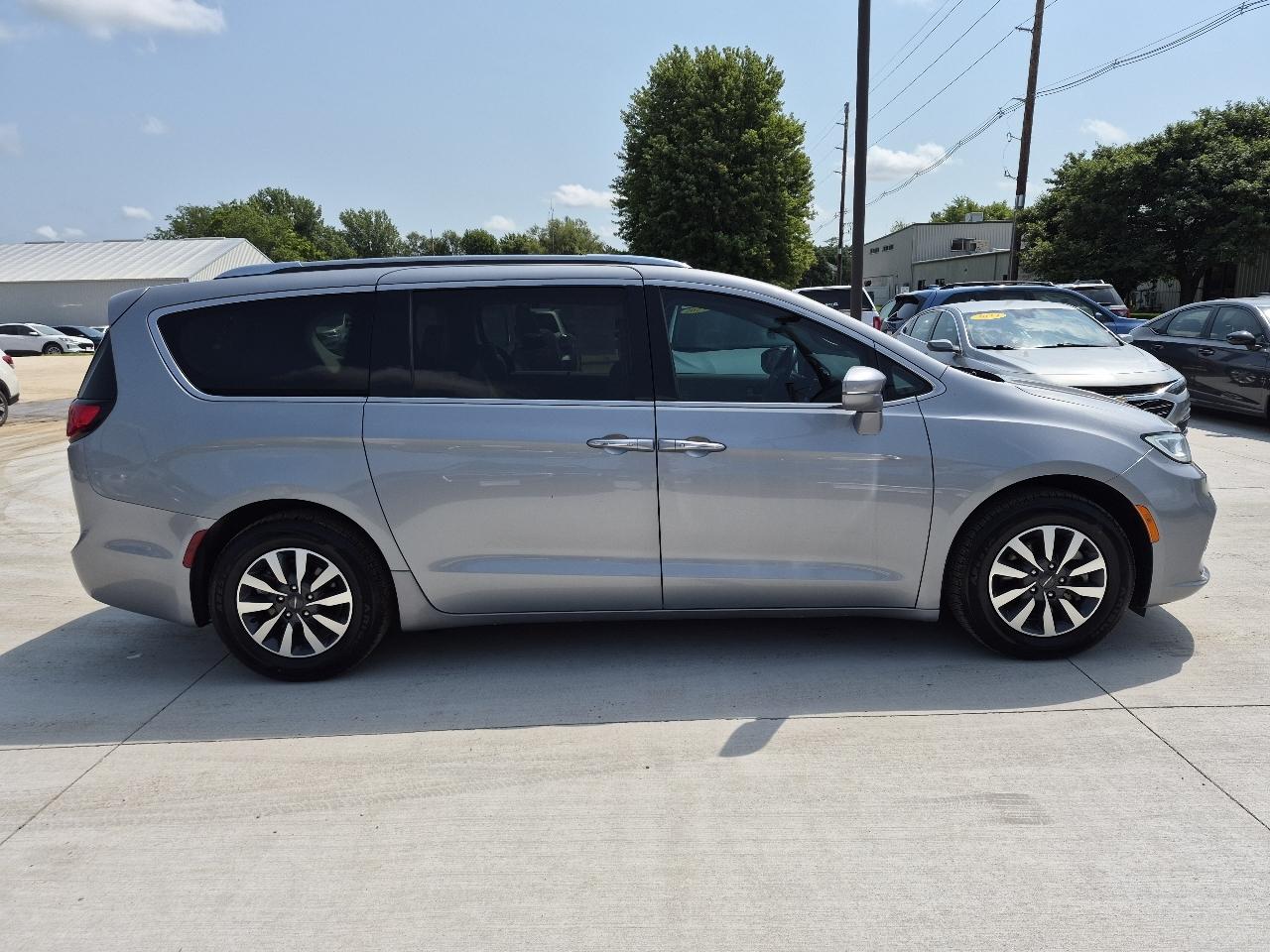 Chrysler Pacifica Touring-L 2021