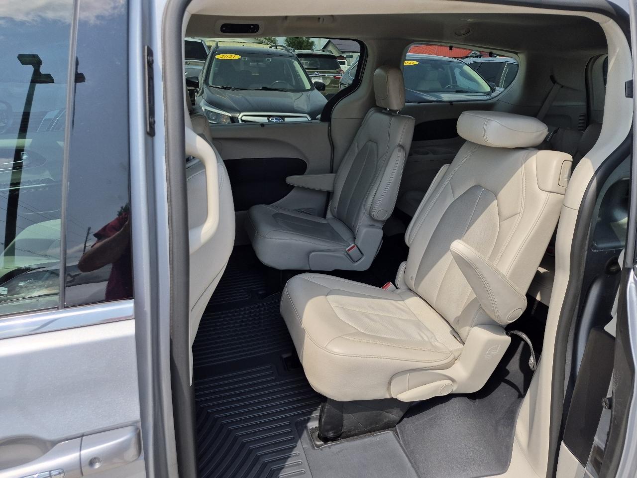 Chrysler Pacifica Touring-L 2021