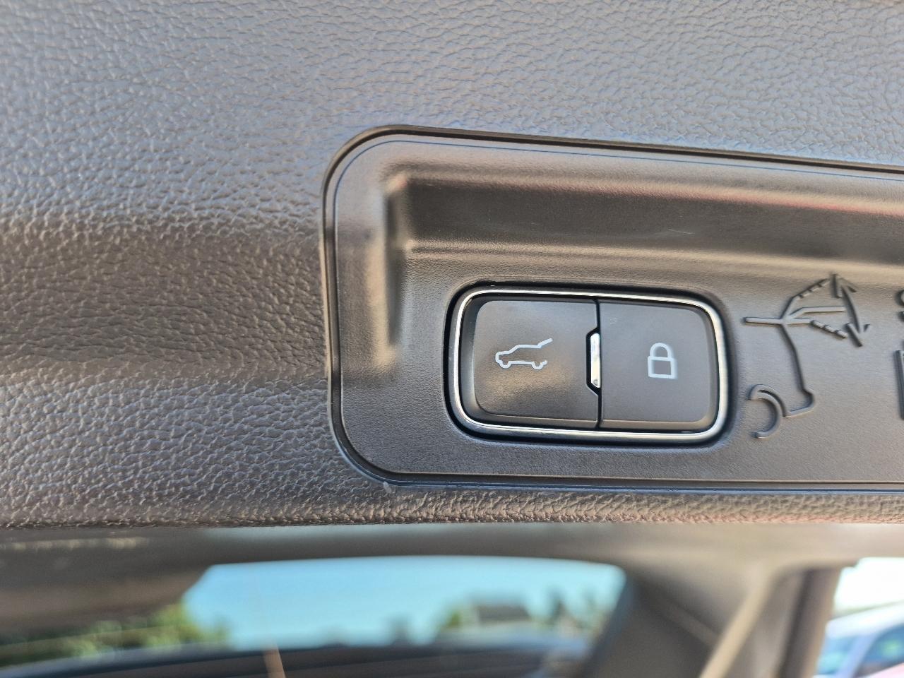 Ford Explorer XLT AWD 2023