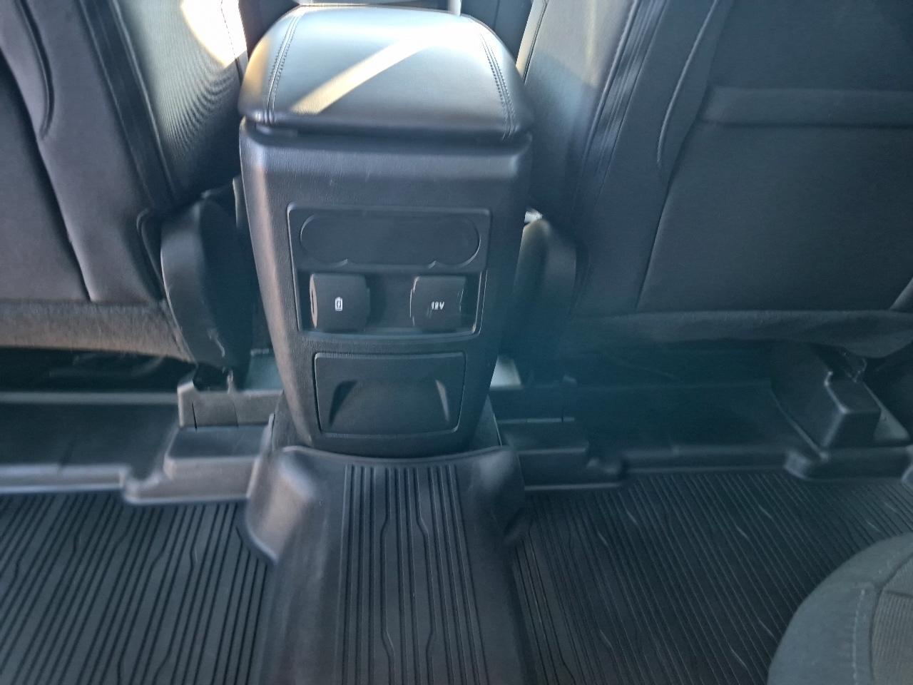Ford Explorer XLT AWD 2023
