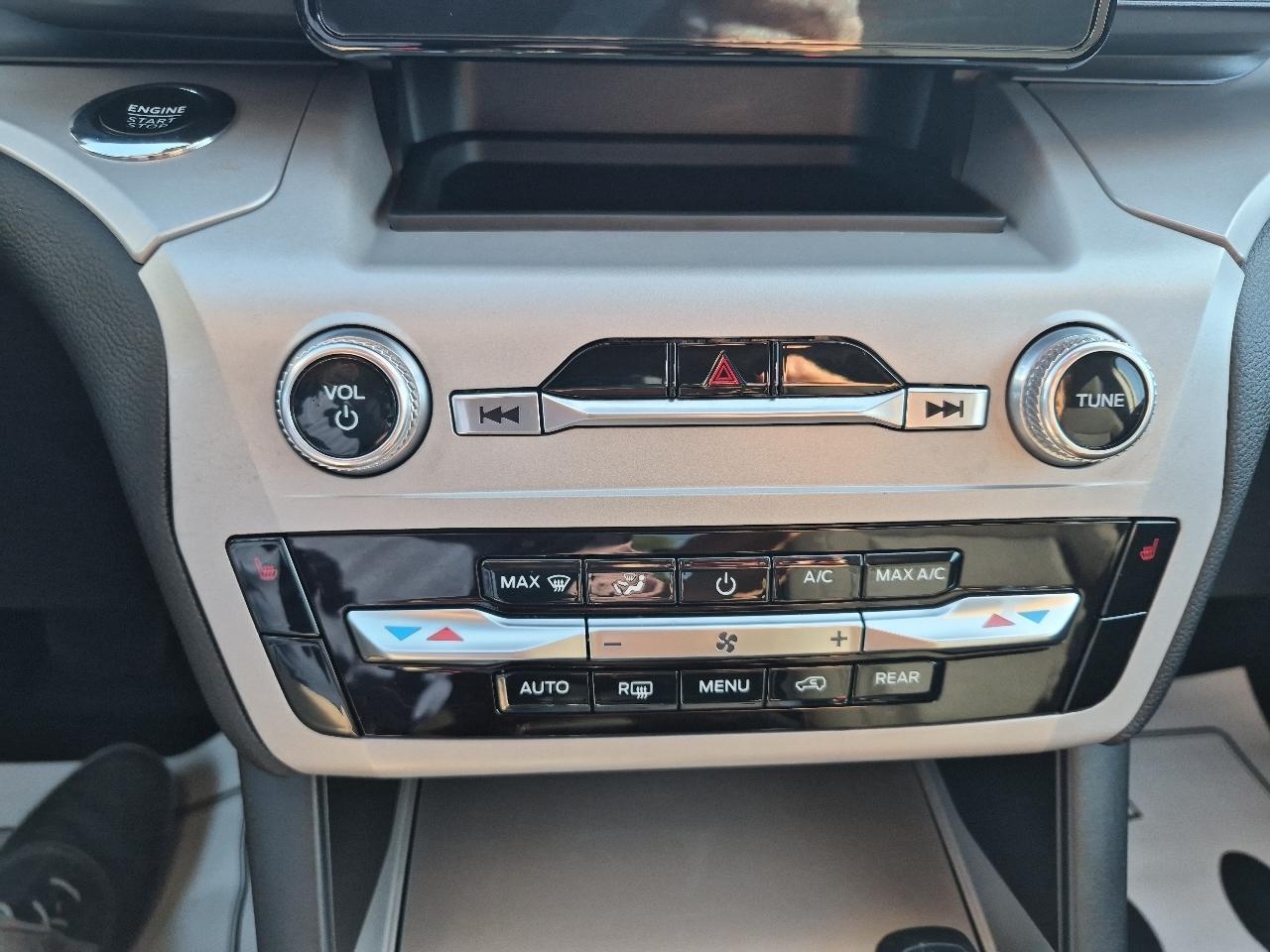 Ford Explorer XLT AWD 2023