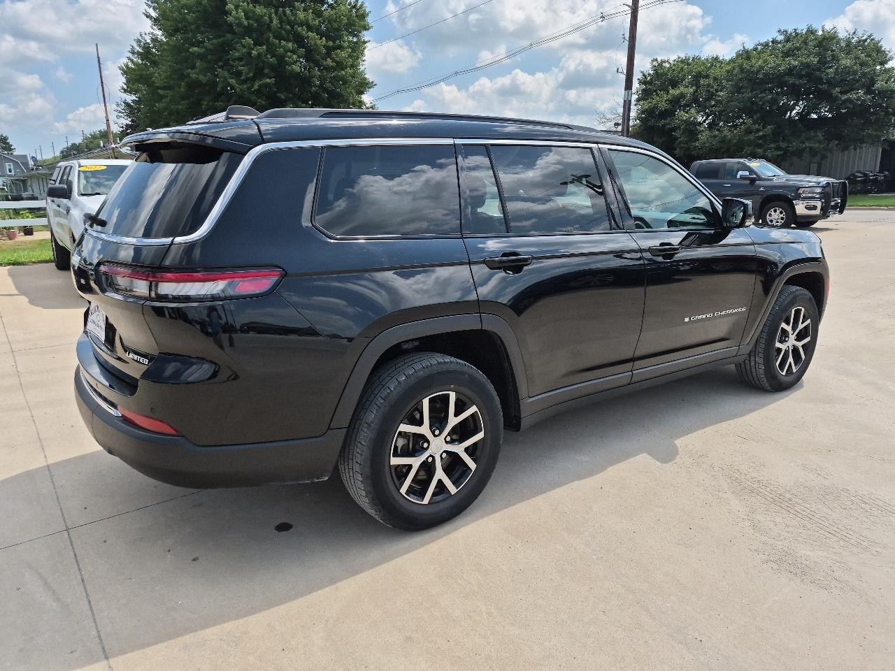 Jeep Grand Cherokee L Limited 4WD 2024