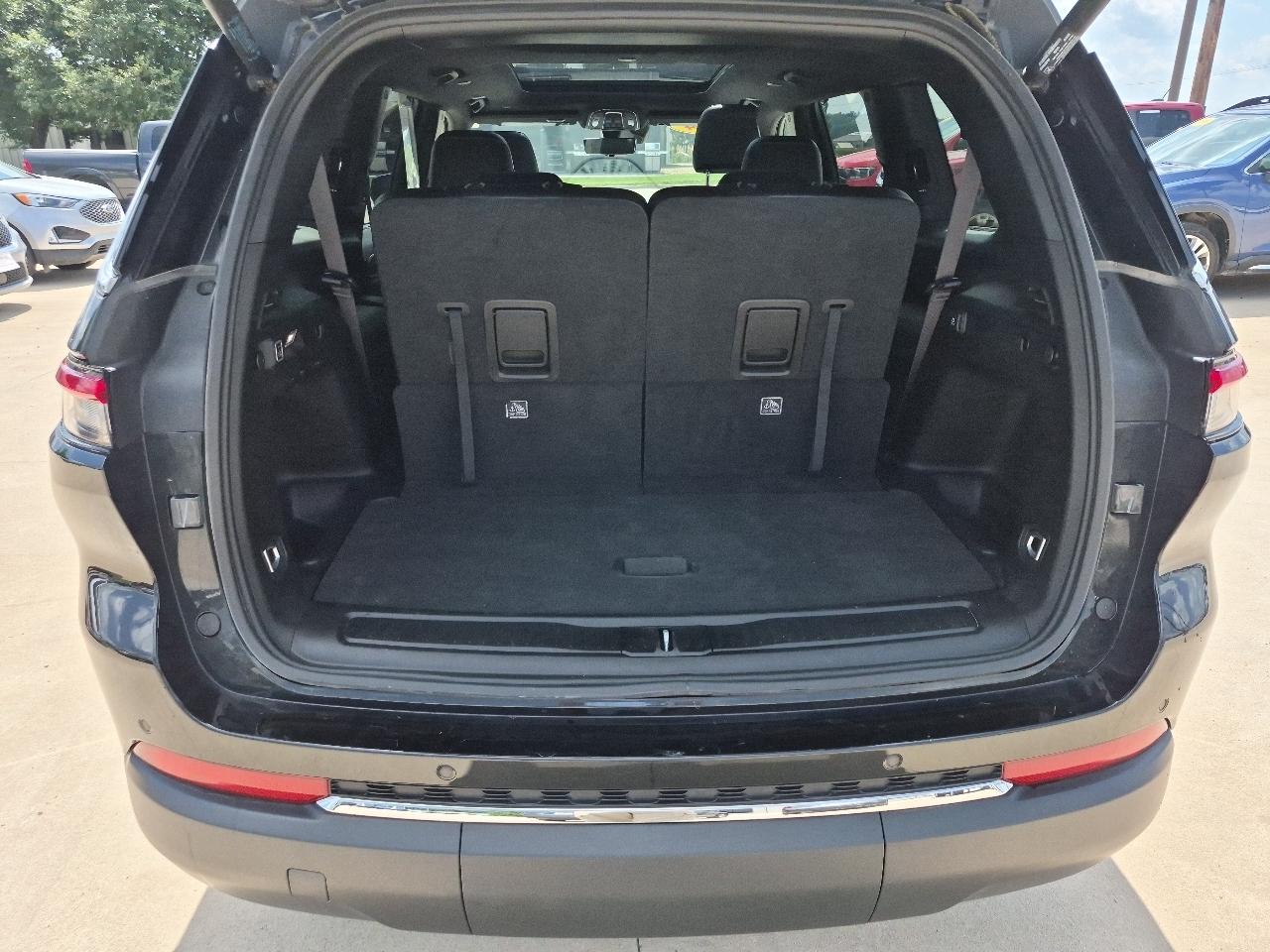 Jeep Grand Cherokee L Limited 4WD 2024