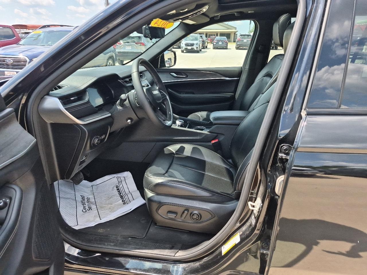 Jeep Grand Cherokee L Limited 4WD 2024