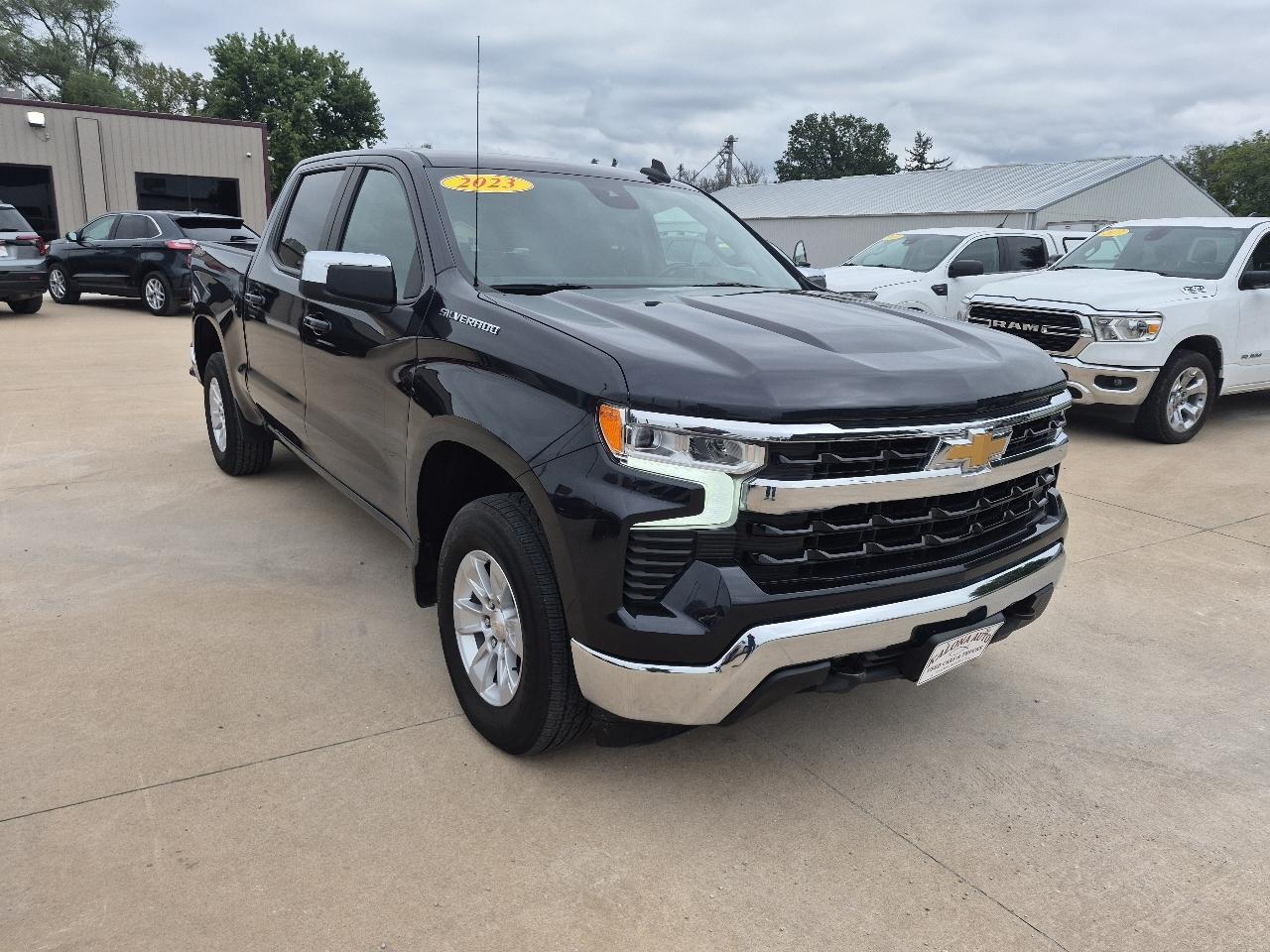 Chevrolet Silverado 1500 LT Crew Cab 4WD 2023