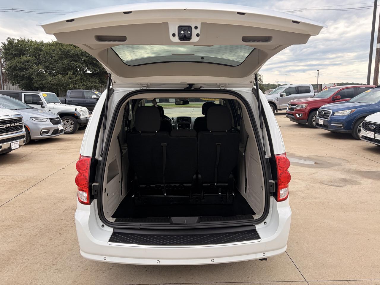 Dodge Grand Caravan SE 2020
