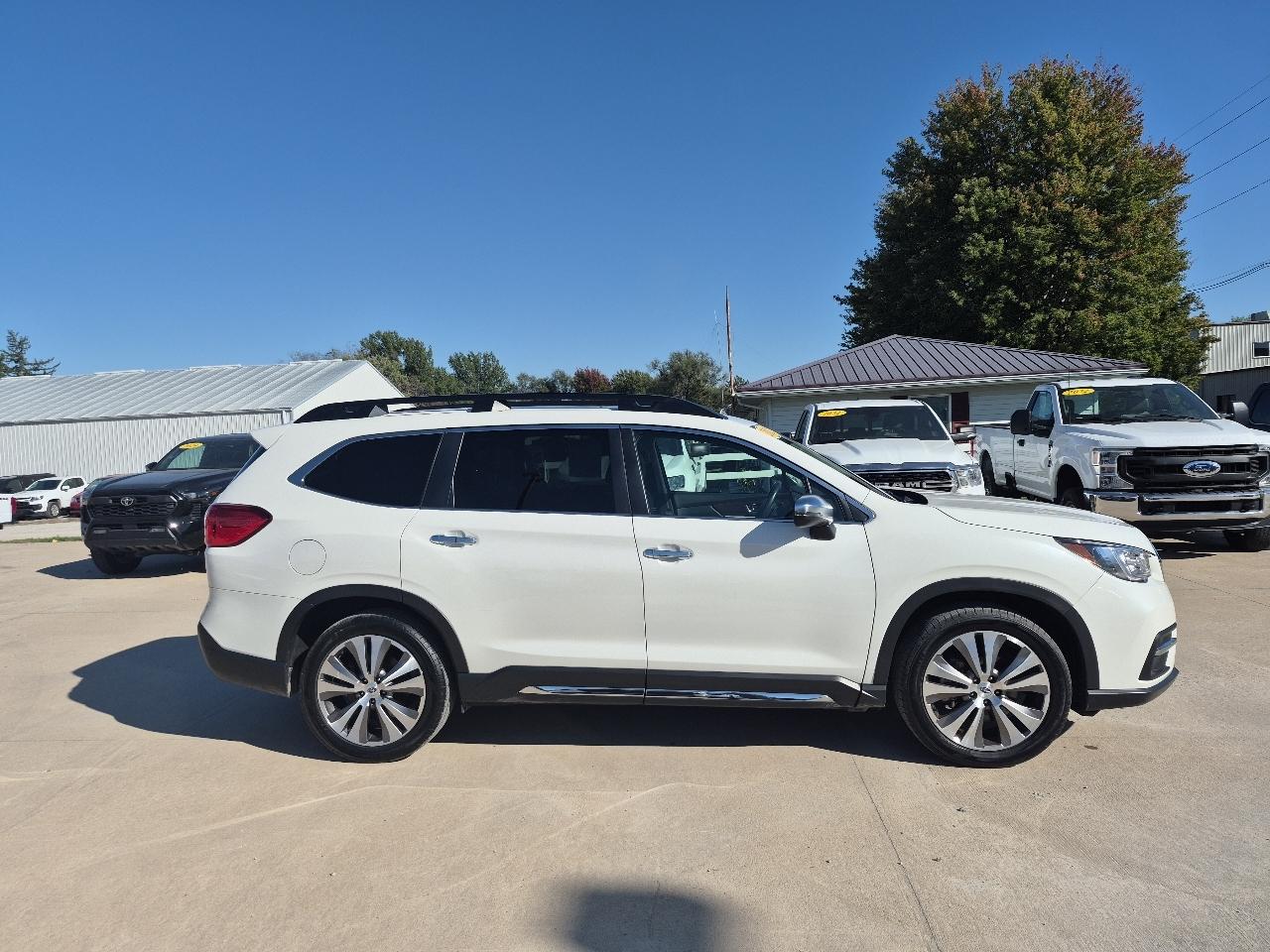 Subaru Ascent Touring 2022