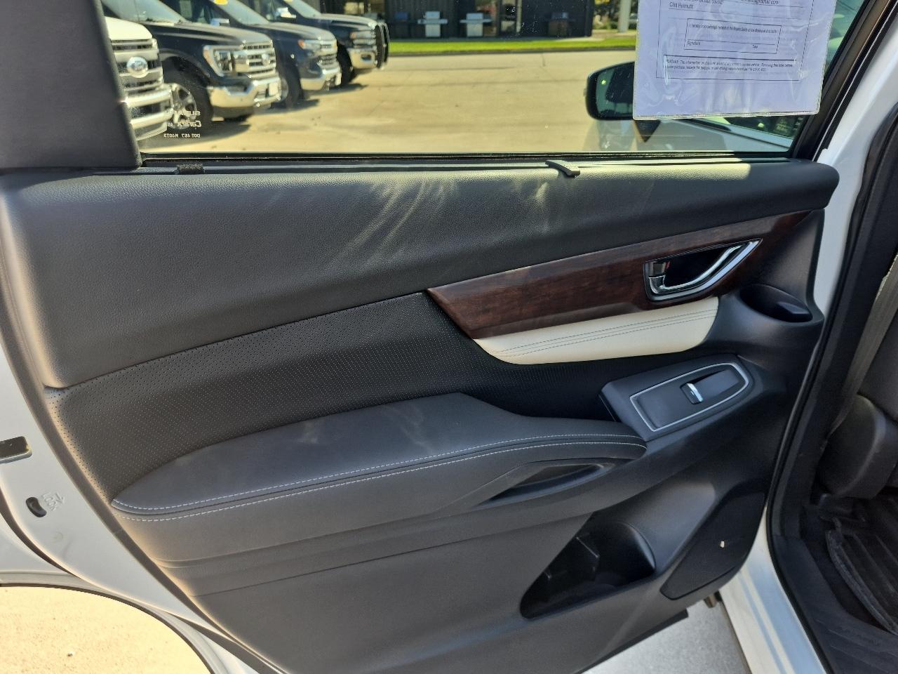 Subaru Ascent Touring 2022