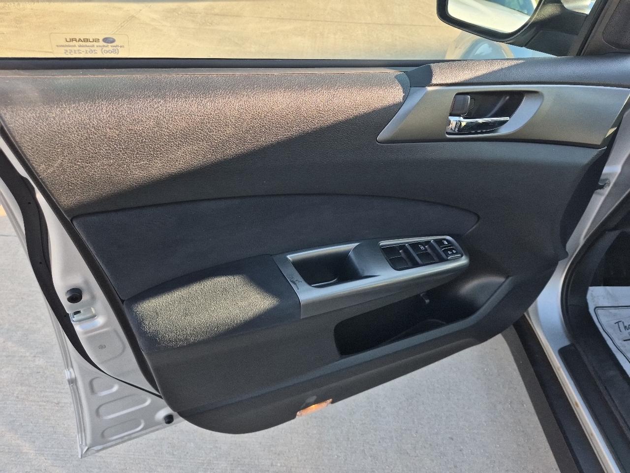 Subaru Forester 2.5X Limited 2011