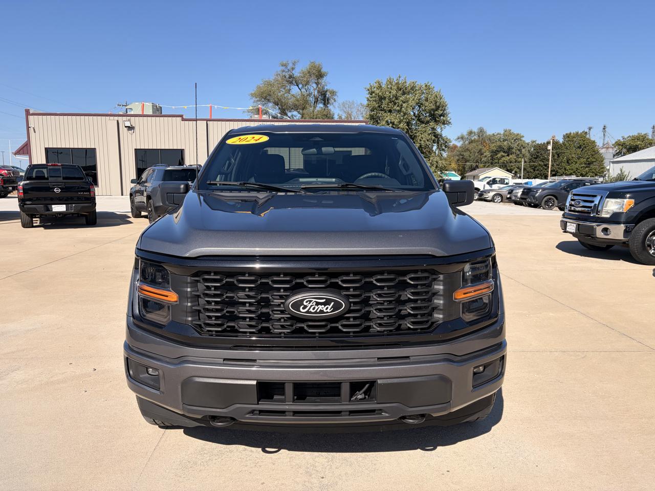 Ford F-150 STX SuperCrew 4WD 2024