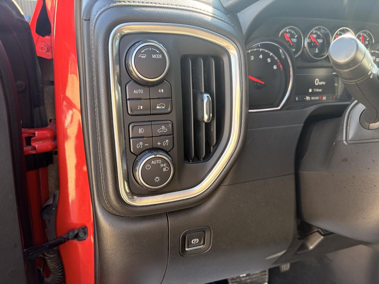 Chevrolet Silverado 1500 RST Crew Cab Long Box 4WD 2020