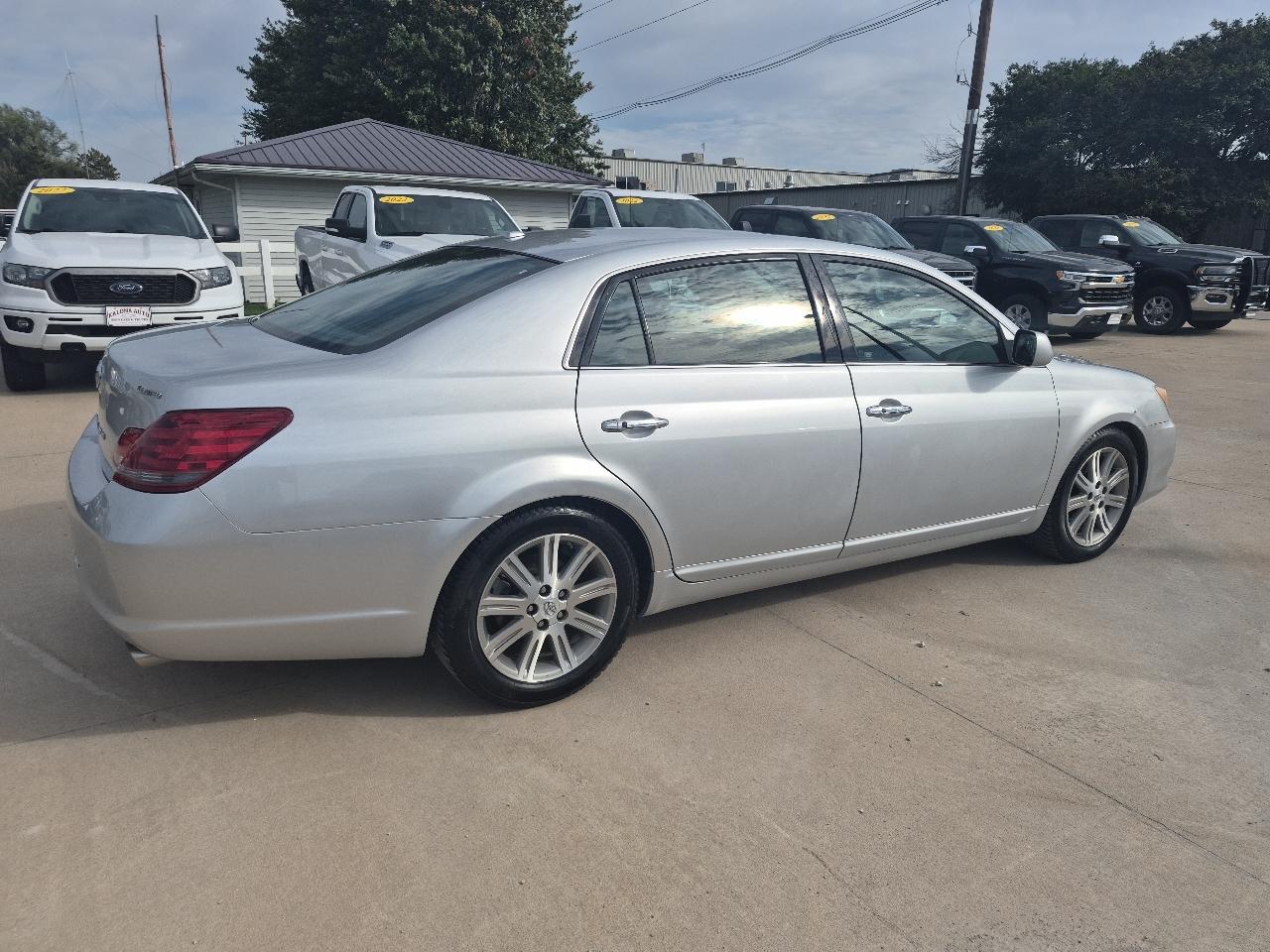 Toyota Avalon Limited 2009