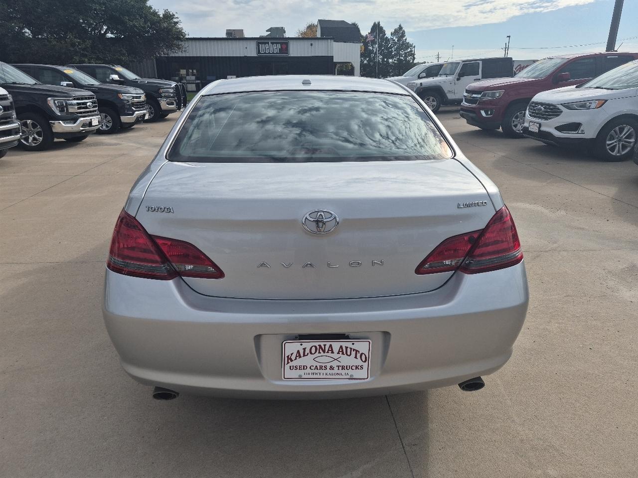 Toyota Avalon Limited 2009