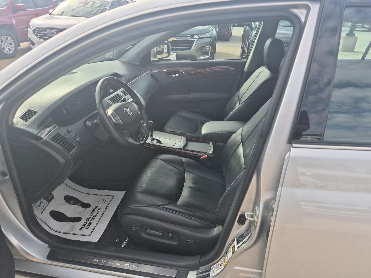 Toyota Avalon Limited 2009